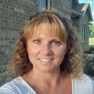 Meet your Posher, Debbie